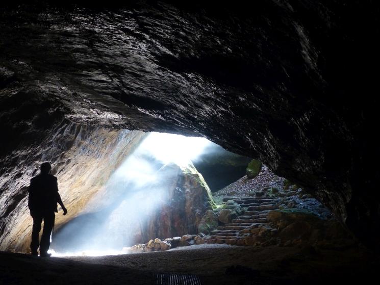 Illustration grotte de la Licorne