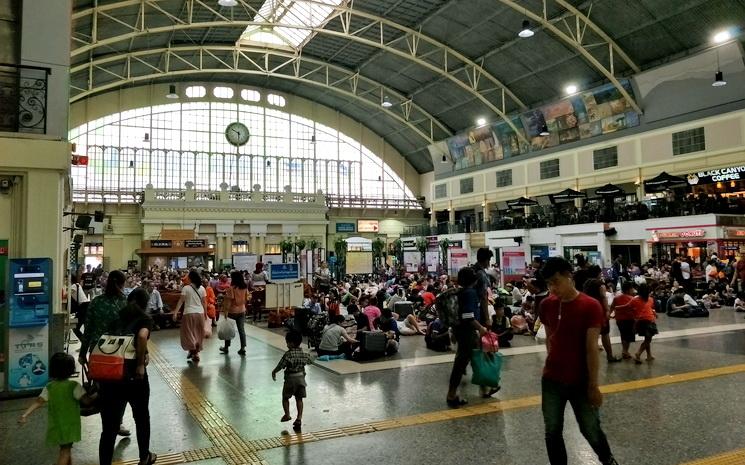 Hall de la gare de Hua Lamphong a Bangkok