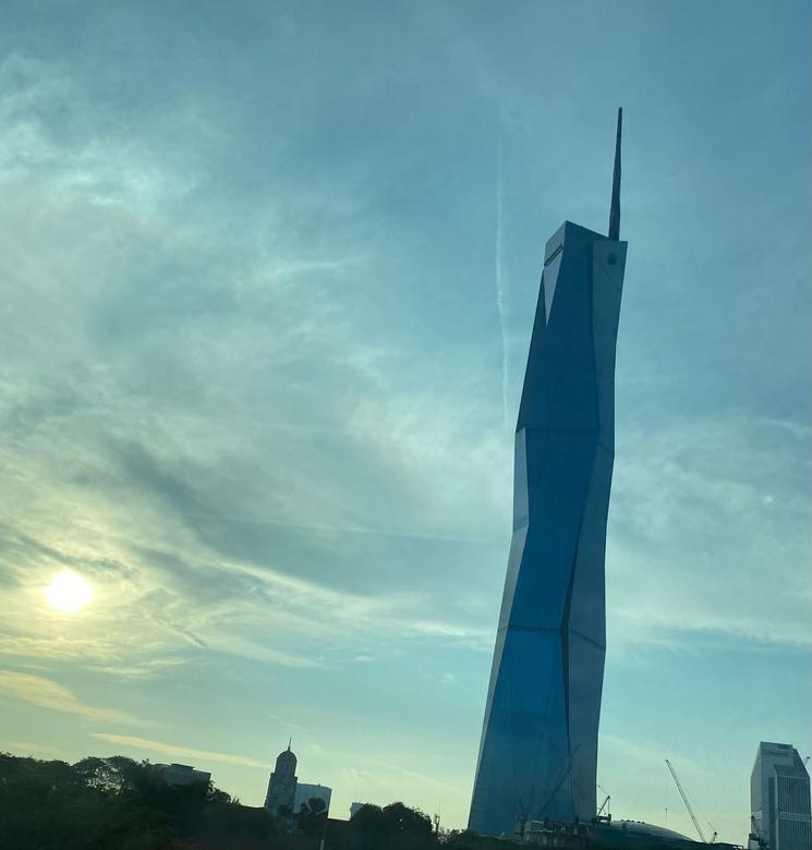 Merdeka 118 au soleil couchant