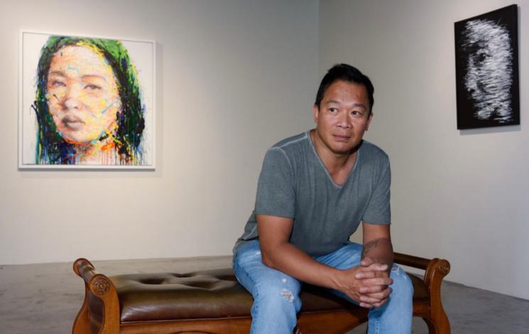 Hom Nguyen entre ses tableaux