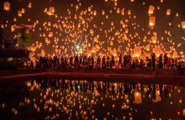 Lanternes volantes Thaïlande