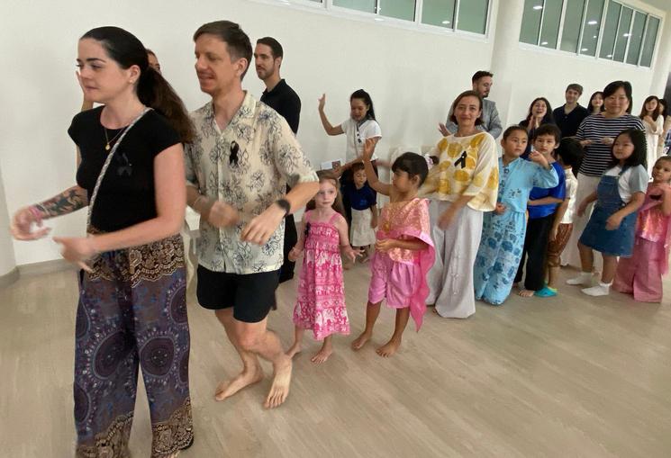 Danse Loy Krathong Windfield Chiang Mai