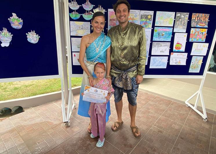 Famille costume Thaï à Windfield Chiang Mai