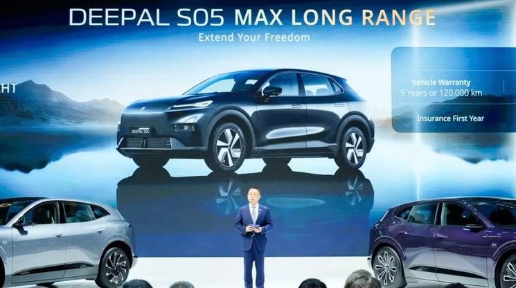 Présentation constructeur chinois salon auto Bangkok 