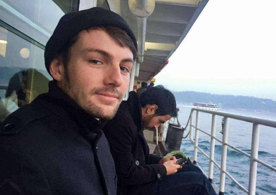 Tangui est venu à İstanbul pour étudier. 