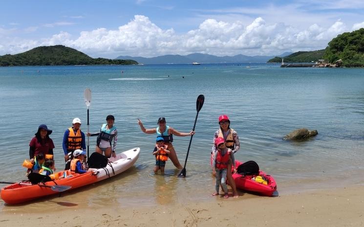 activite kayak tuba avec des enfants 