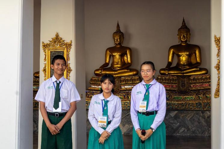 Élèves diplômés au Wat Pho
