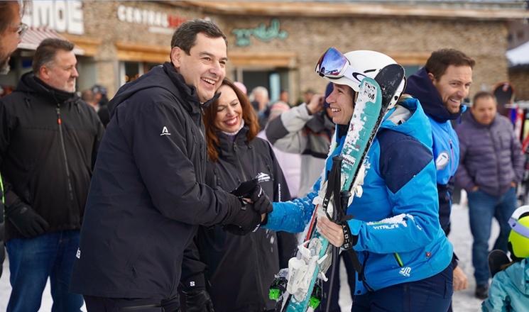 Le président Moreno à Pradollano, Sierra Nevada (juntadeandalucia.es)