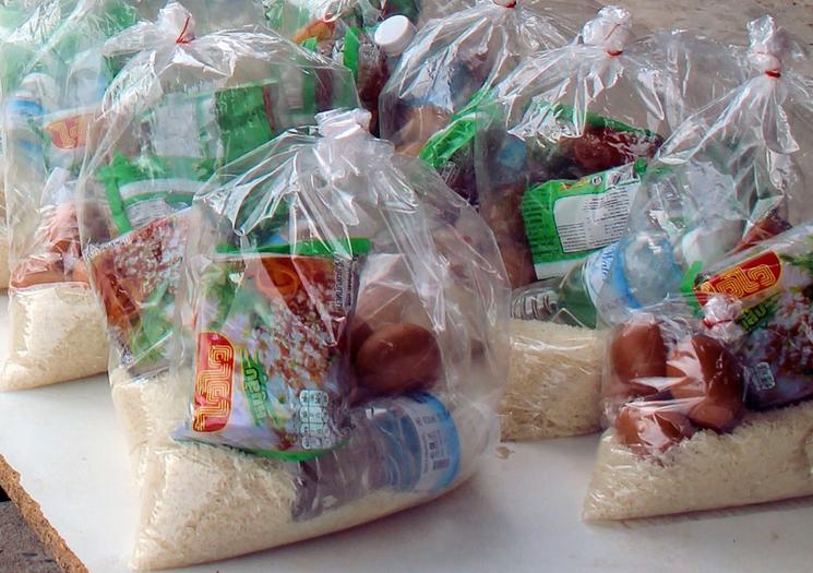 Nourriture sous plastique 