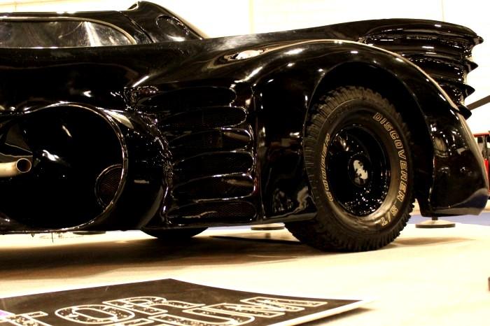 Flanc arrière de la Batmobile, voiture officielle de Batman