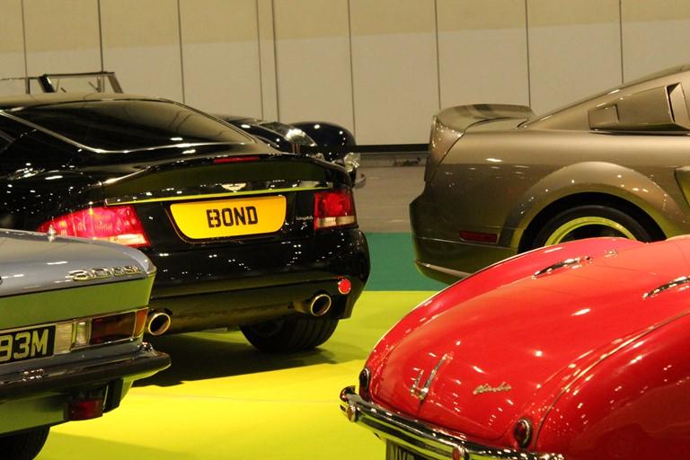 Plaque arrière de la voiture de James Bond