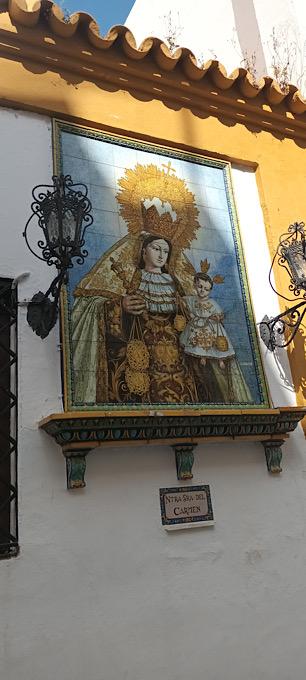 Représentation de la Vierge dans la ville