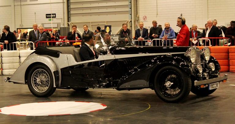 Voiture ancienne noire