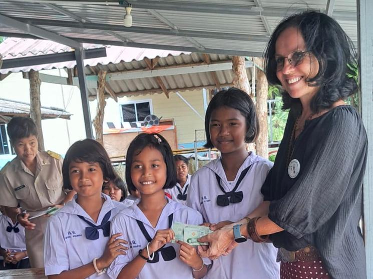 Don de La Petite École à Natacha School