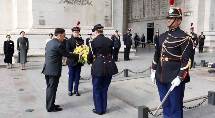 Roi Rama X gerbe soldat inconnu