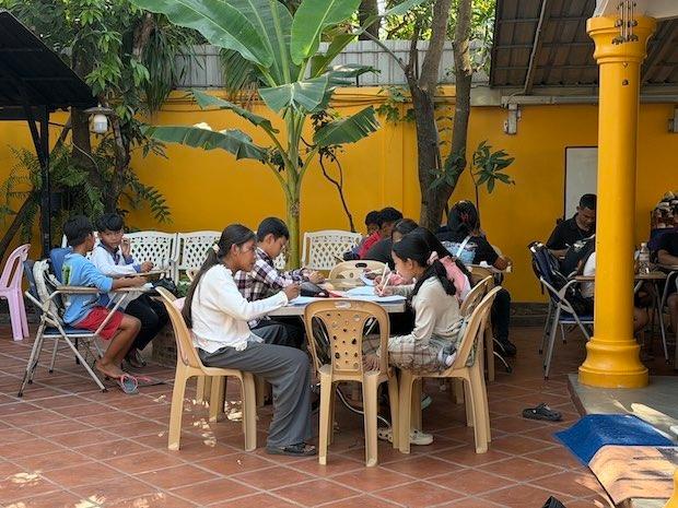À Siem Reap, Saèk Thmey, une école qui parie sur le français pour changer des destins