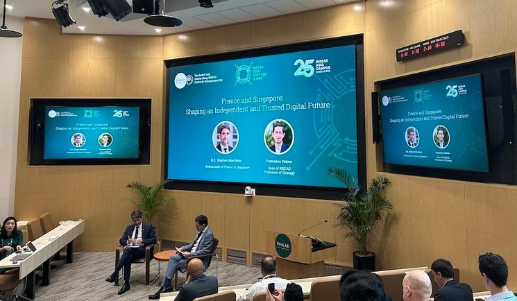 conférence à l'INSEAD pour les 25 ans à Singapour 
