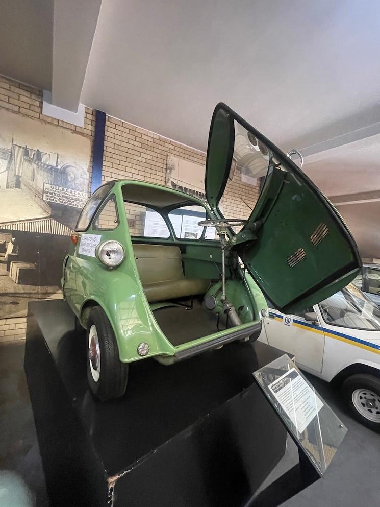 James HALL Museum Isetta