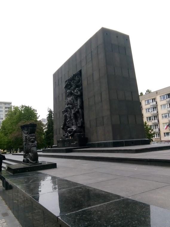 monument commémoratif musée POLIN Varsovie Pologne