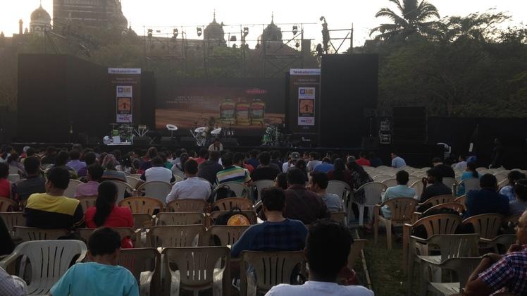 KGAF scene a Azad Maidan