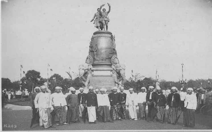 monument aux morts de Phnom Penh 1925