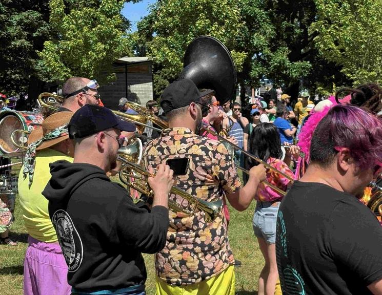 Michel Jacquot participe au HONK! Fest West 2026 - Crédit Sjj