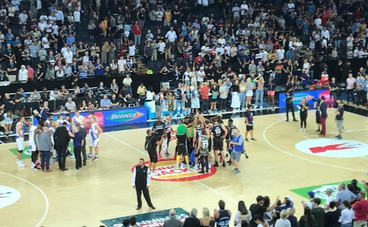 NZ Breakers Fin de match