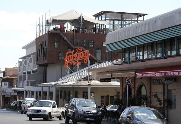 norwood, julie azemar, quartier, johannesburg, bons plans, histoire, se loger, adresses, résidents, français, francophone