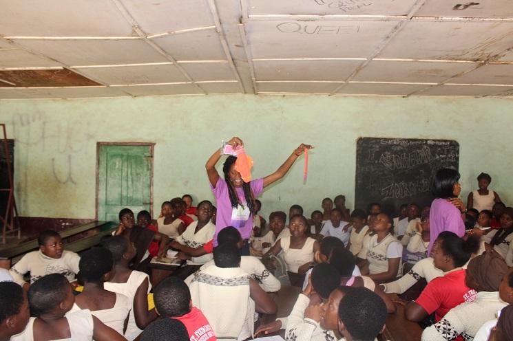 Sensibilisation écoles cycle menstruel éducation