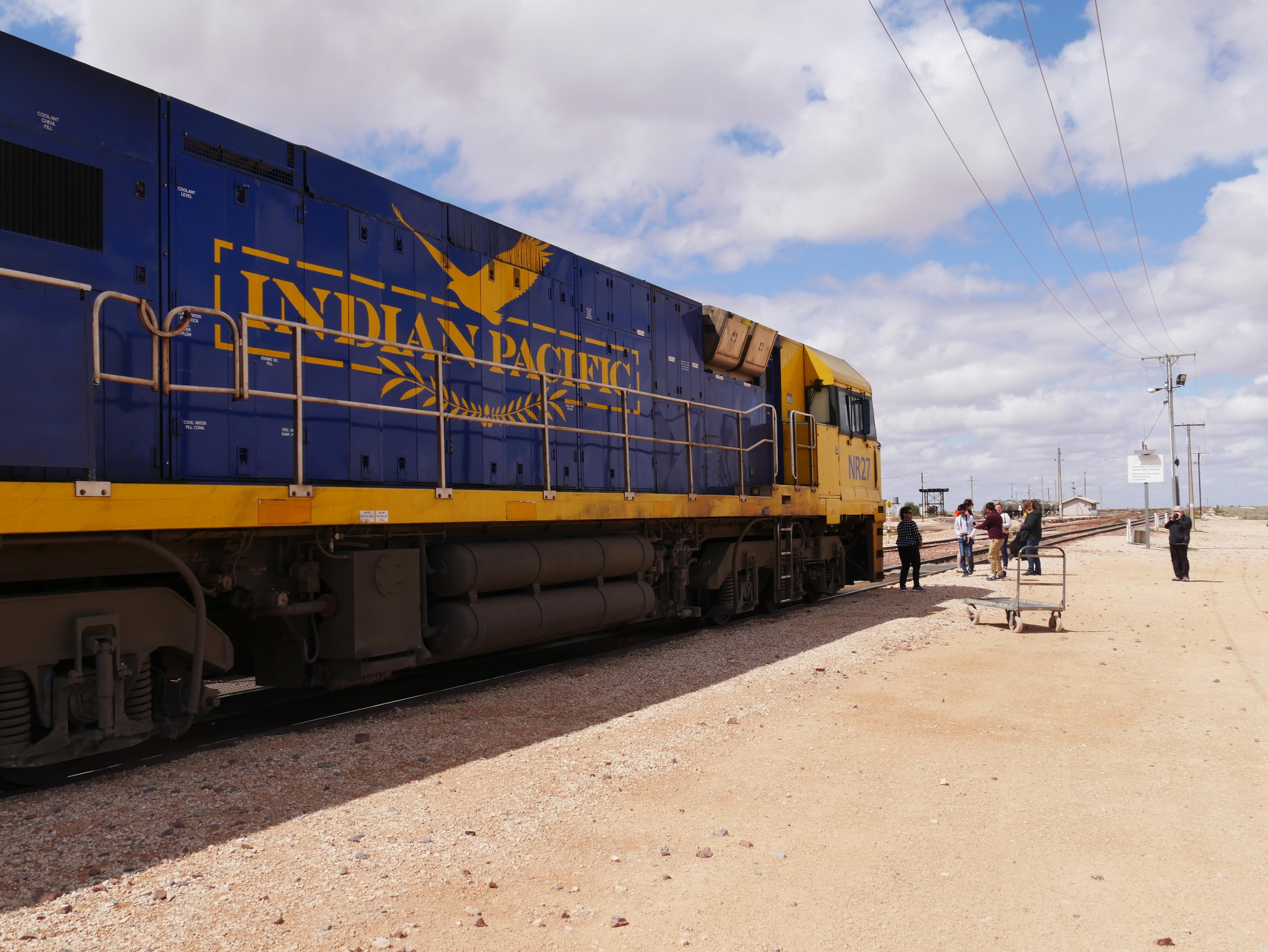 indian pacific train perth sydney australie voyage tourisme