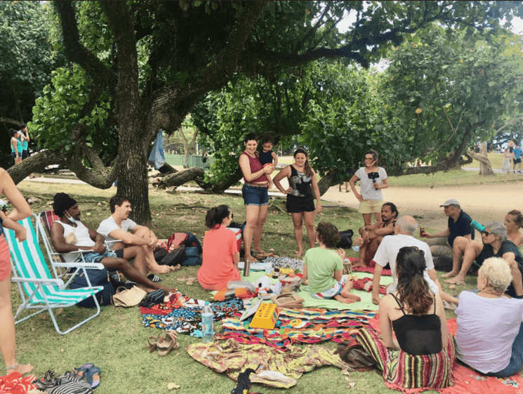 Pic Nic au Brésil, Traits-d'Union