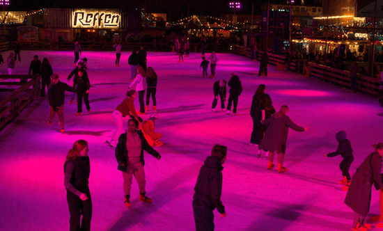 Patin à glace à Reffen pendant l'hiver