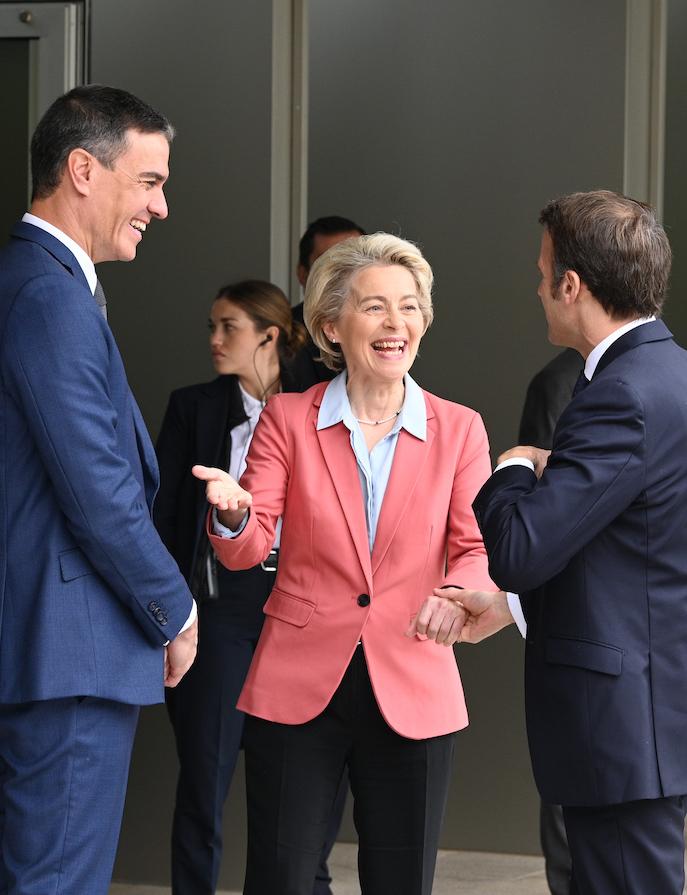 pedro sanchez, Emmanuel Macron et Ursula von der leyen