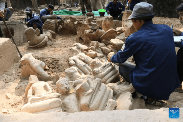 Des archéologues découvrent de nouvelles statues de Bouddha