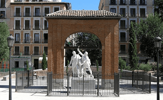 La place du 2 de mayo à madrid