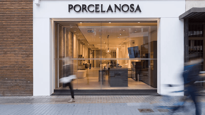 devanture d'un magasin Porcelanosa à Valencia