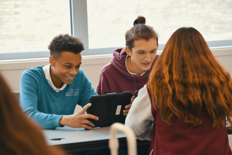 Quelques élèves du lycée International de Londres Winston Churchill