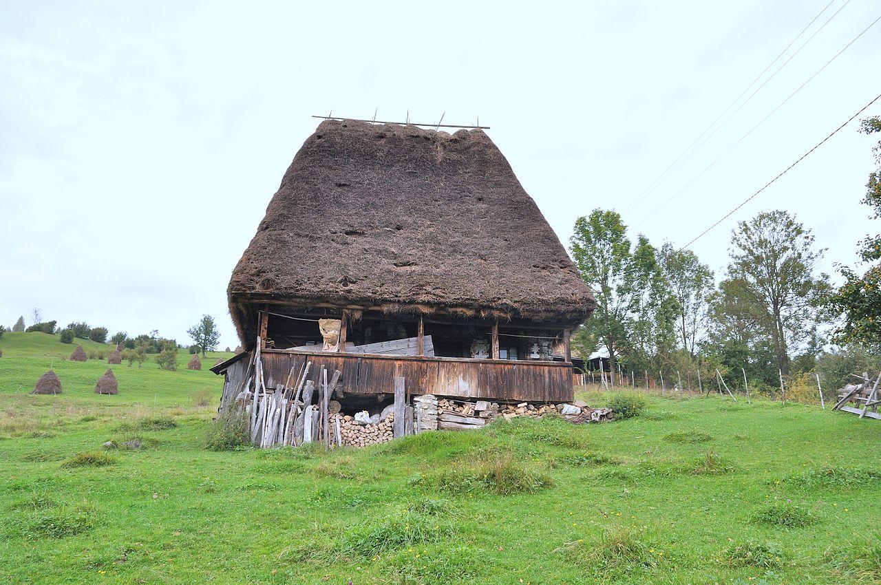 monts-apuseni-village-roumanie