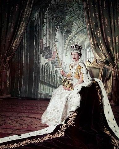 La reine Elizabeth II lors de son couronnement