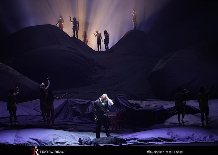 une scene de Rigoletto a madrid