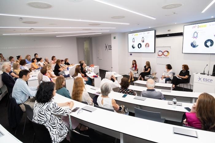 salle conférence mujeres avenir