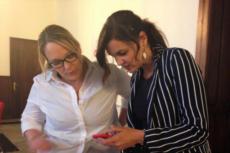 Sandra Gomez et Shirley Savy-Puig, responsable de l'édition