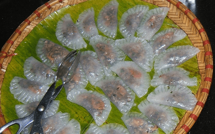 street food banh bot loc