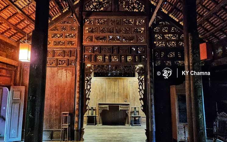 Shading Light on Khmer Wooden House 