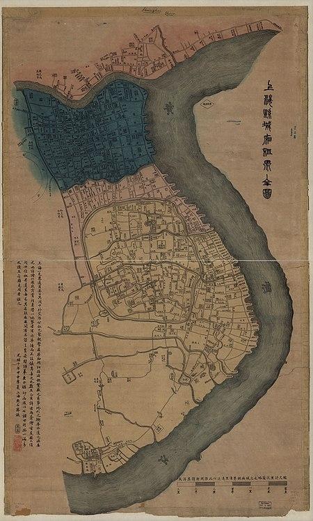 Carte de Shanghai de 1884 montrant les concessions étrangères : la concession britannique en bleu, la concession française au sud en rouge pâle, et la concession américaine au nord en orange pâle ; la partie chinoise de la ville se trouve au sud de la concession française, en jaune pâle.