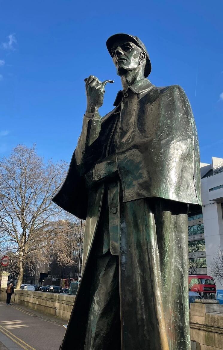 La statue de Sherlock Holmes à la sortie du métro Baker Street