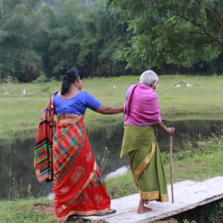 Stella et Laksmi, deux résidentes du Jardin de la Miséricorde. Photo : Points Coeurs