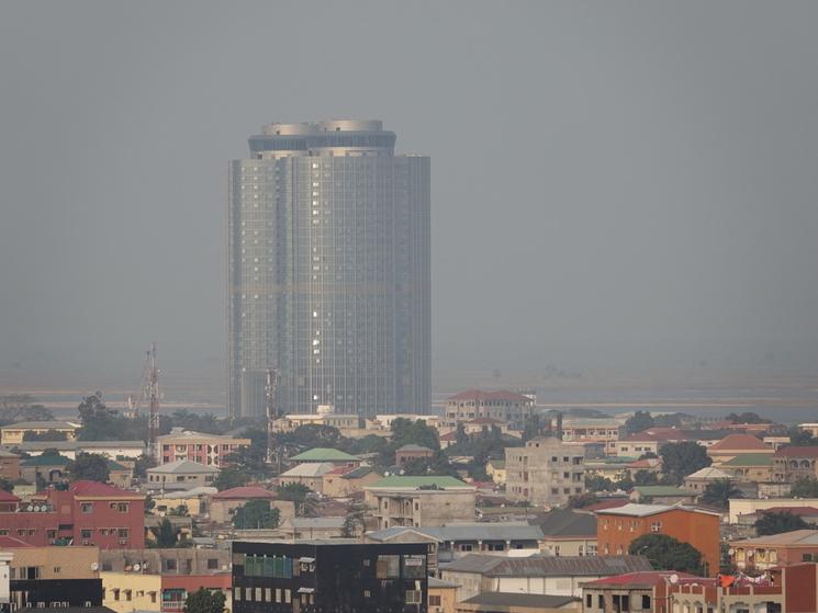 Les Tours Jumelles et la ville de Brazzaville