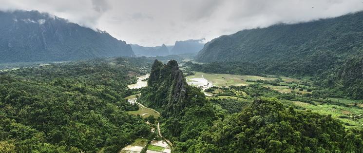 Vue aérienne de Vang Vieng au Laos