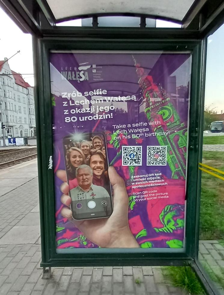 Lech Walesa QR code